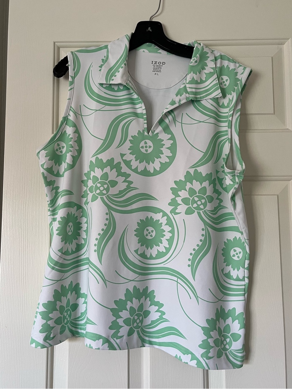 IZOD Women’s Performance Golf Top